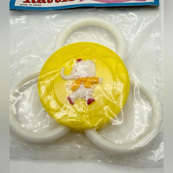 Vintage Baby Rattle Crib Baby Elephant rings Toy Yellow Plastic 1950/60’s - Picture 5 of 5